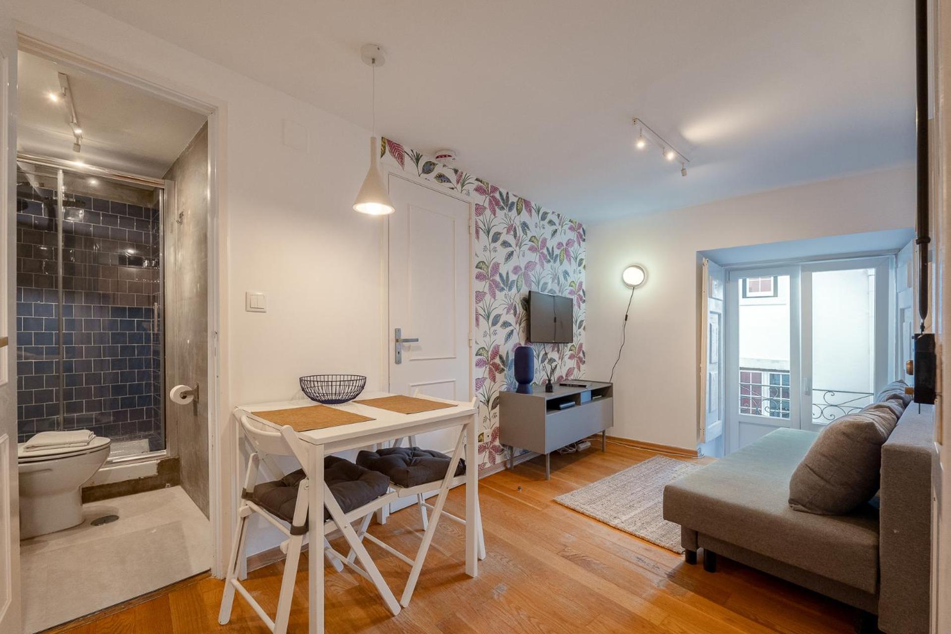 Contemporary Apartment In Chiado 3 Lisbon Luaran gambar